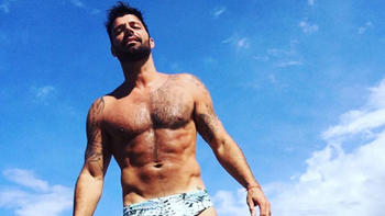 Ricky Martin, muy hot en la playa. Ricky Martin, muy hot en la playa.