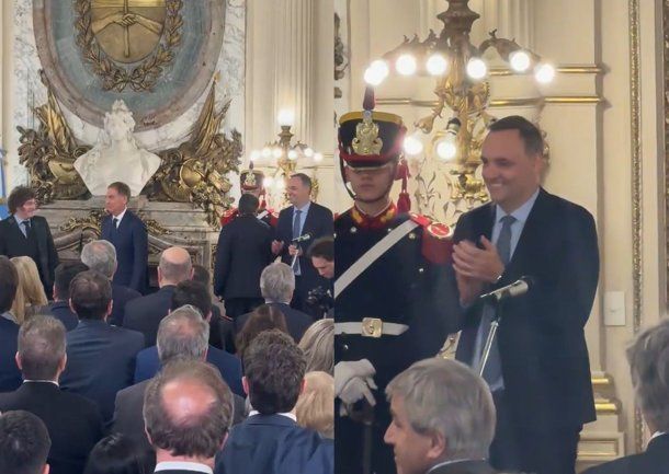 Manuel Adorni estuvo presente en la jura de Diego Santilli como jefe de Gabinete.