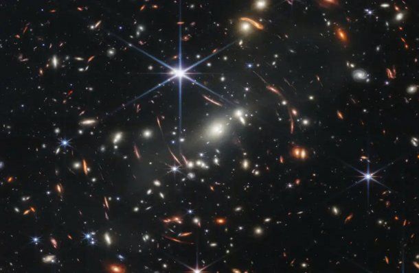 Joe Biden presentó imágenes tomadas por el telescopio James Webb