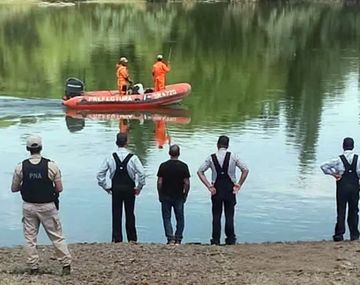 Tres miembros de una familia menonita murieron arrastrados por la corriente del río Negro