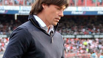 daniel passarella echo por telefono a matias almeyda daniel passarella echo por telefono a matias almeyda