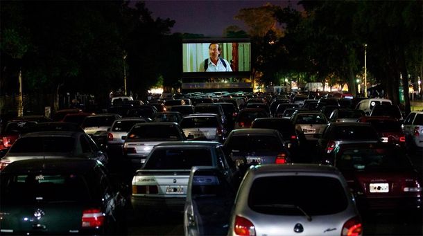 Vuelve el cine al AMBA: abren un autocine en San Isidro (Foto ilustrativa)