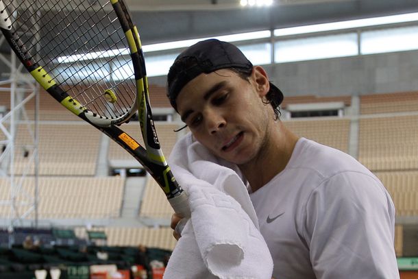 Nadal volvió a entrenarse tras cinco meses de inactividad