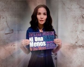 {altText(,Natalia Oreiro se sumó a la campaña #NiUnaMenos)}