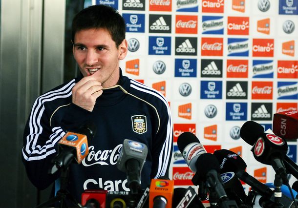 Messi: Que no esté Agüero perjudica al equipo
