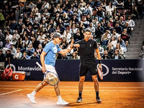 A los 45 años, Diego Forlán debutó como tenista profesional junto a Federico Coria