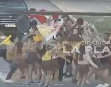 Estaba alcoholizada e intentó atropellar a un grupo de jóvenes que festejaban su UPD