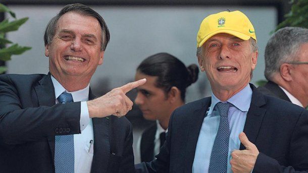 Bolsonaro, Neymar y Macri, blanco de los memes por el balotaje en Brasil