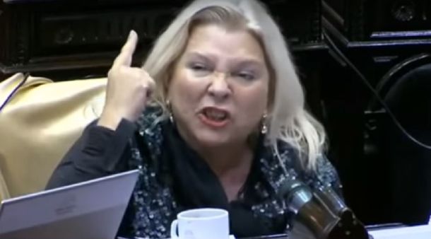 La gracia de Dios, problemas emocionales y narcotráfico: otra de Carrió en Diputados