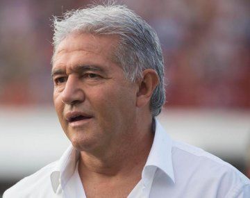 Burruchaga dispuesto a dirigir Independiente