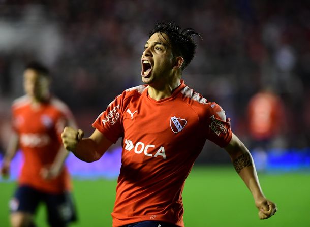 Segundo gol de Martín Benítez para Independiente ante Huracán