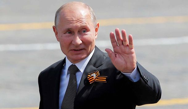 Vladimir Putin recibió la primera dosis de la vacuna contra el coronavirus