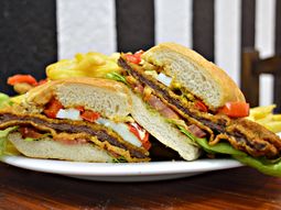 Este domingo 18 de marzo es el Día del Sándwich de Milanesa