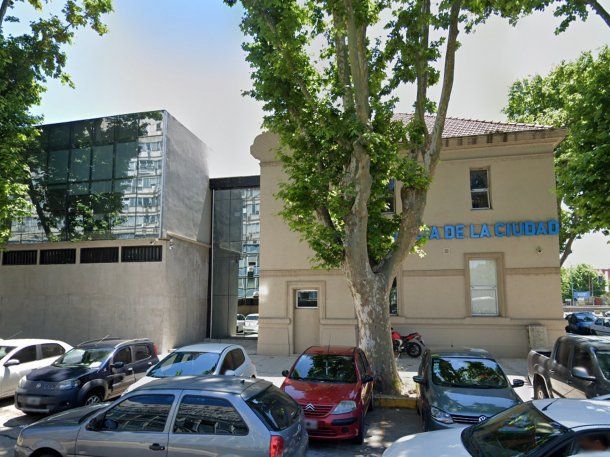 Qué revela la autopsia al turista francés que murió en una comisaría de Retiro