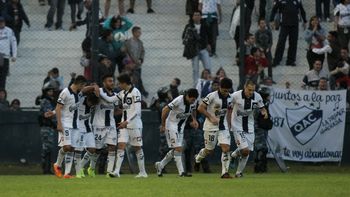 tecnico que debuta gana: quilmes vencio a racing tecnico que debuta gana: quilmes vencio a racing