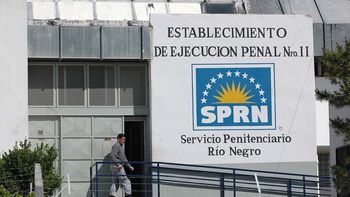 un preso se fugo corriendo de la carcel... y no es la primera vez que lo hace un preso se fugo corriendo de la carcel... y no es la primera vez que lo hace