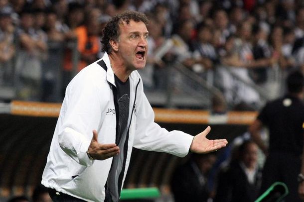 El campeón Mineiro dio una conferencia muy poco seria