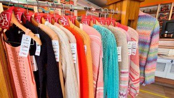 suspenden a casi 200 trabajadores de la empresa de tejido de punto mas importante de argentina suspenden a casi 200 trabajadores de la empresa de tejido de punto mas importante de argentina