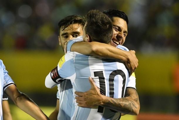 Enzo Pérez se entiene muy bien con Messi.