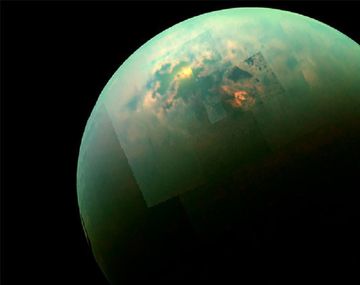 La NASA detecta una gigantesca nube de hielo en la luna de Saturno