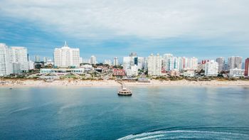 ¿quien es el visitante real que llego a punta del este? ¿quien es el visitante real que llego a punta del este?