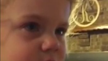 pura ternura: una nena de 2 anos llora desconsolada porque no la dejan tener novio pura ternura: una nena de 2 anos llora desconsolada porque no la dejan tener novio