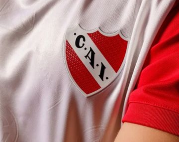 Independiente en crisis: hinchas se autoconvocan tras la ruptura con su marca deportiva