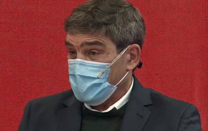 Quirós defendió a Ginés y le aclaró a militante macrista que no es lo mismo asignar que robar