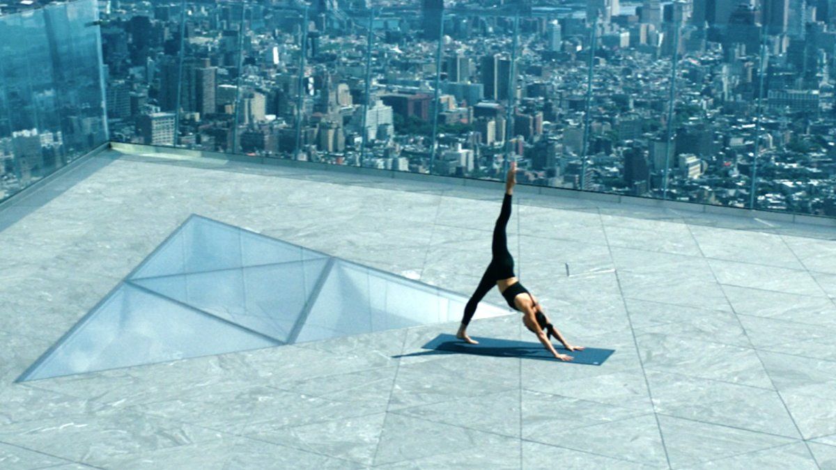 The highest viewpoint in New York opens for yoga classes