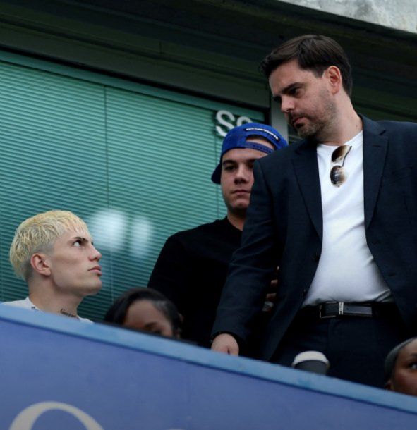 Con Alejandro Garnacho en la tribuna, el Chelsea derrotó al Fulham