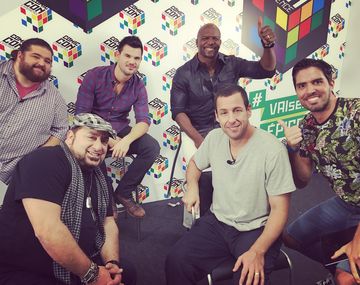 Video: entrevista exclusiva a Adam Sandler por Los ridículos 6