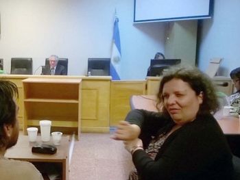 Declaró a través de lenguaje de señas por un misterioso crimen 