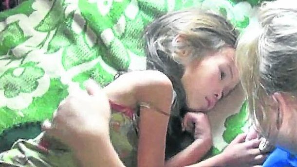 Rusia: una nena de 4 años se perdió 12 días en el bosque y la salvó su perro