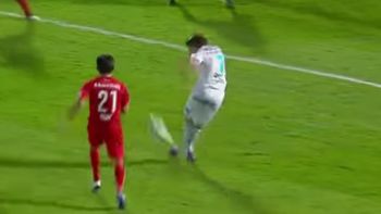 quiso emular la rabona de calleri, pero termino haciendo un papelon quiso emular la rabona de calleri, pero termino haciendo un papelon