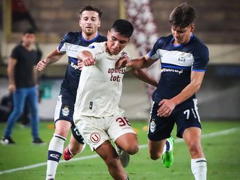 Universitario venció a Gimnasia y lo dejó afuera