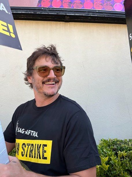 Pedro Pascal en la huelga de SAG-AFTRA. Foto: (@sagaftra) Pedro Pascal en la huelga de SAG-AFTRA. Foto: (@sagaftra)