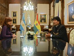 Antes de viajar a Cuba para la misa del Papa, Cristina recibiría a Evo Morales