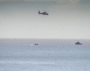 Intensa búsqueda de la chica de 15 años que cayó al Río de la Plata