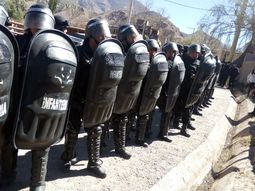 VIDEO: Cantos e insultos a Macri en su visita a Jujuy