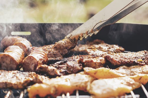 Disfrutar un asado y también ayudar a los que más necesitan
