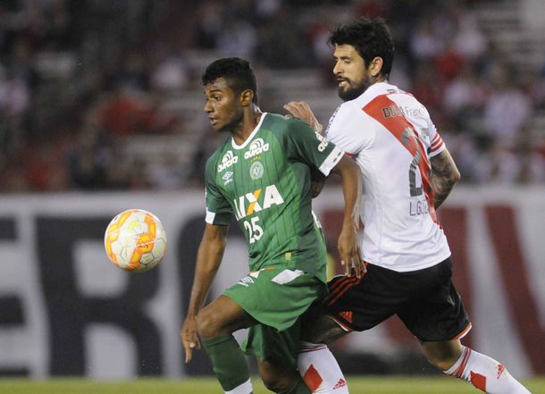 River sufrió pero sacó una buena ventaja ante el Chapecoense
