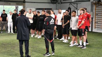 como fue la primera reunion entre gallardo y di carlo, a dias del superclasico como fue la primera reunion entre gallardo y di carlo, a dias del superclasico