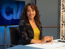 mira las cosas que me hacen decir: la presentadora de la fiesta nacional del mate leyo un insulto para milei mira las cosas que me hacen decir: la presentadora de la fiesta nacional del mate leyo un insulto para milei