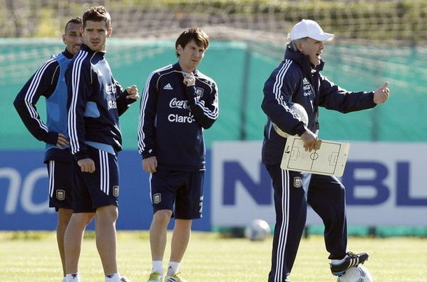 La Selección espera por Messi y piensa en Uruguay y Chile