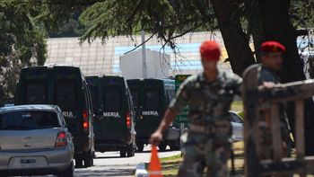 los gendarmes ya llegaron a cordoba y estan a disposicion de de la sota los gendarmes ya llegaron a cordoba y estan a disposicion de de la sota