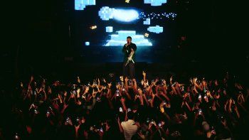 knak cerro la etapa de positivo con un show unico, invitados y un publico euforico knak cerro la etapa de positivo con un show unico, invitados y un publico euforico