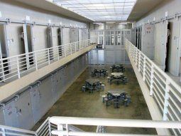 En Santa Fe quieren que los narcos estén presos como el Chapo Guzmán