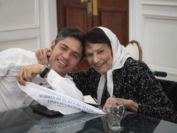 Axel Kicillof homenajeó a Taty Almeida Axel Kicillof homenajeó a Taty Almeida