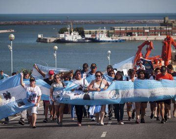 Familiares de los 44 del ARA San Juan repudiaron la actitud de Macri