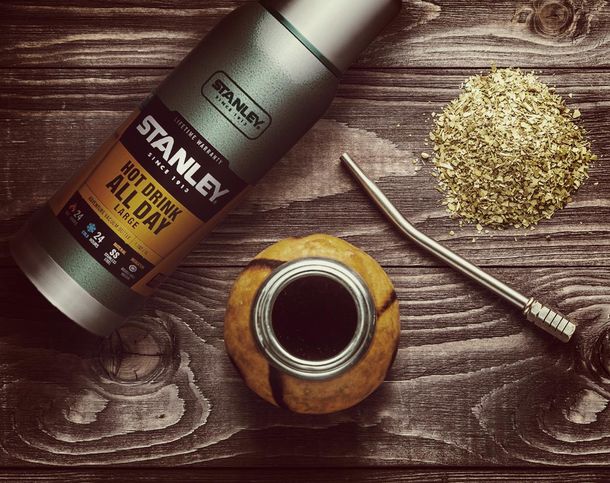 En Ciudad del Este o Encarnación, un Stanley de 946 ml ronda entre los $24.000 a $25.000 argentinos. En Ciudad del Este o Encarnación, un Stanley de 946 ml ronda entre los $24.000 a $25.000 argentinos.